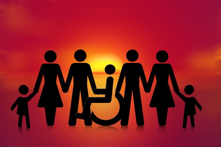Rampa disabili in condominio: chi paga? Pendenza e regole