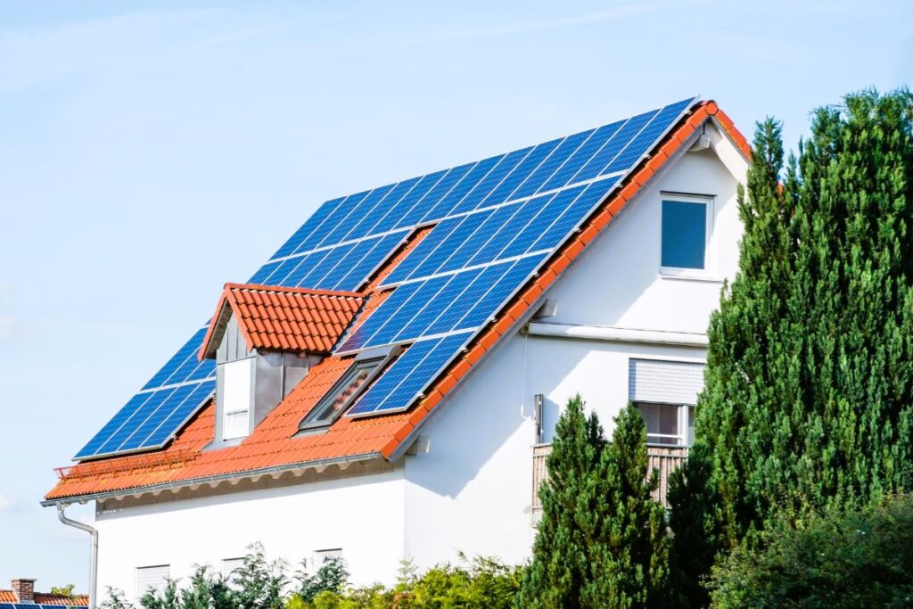 Produce a sufficienza il tuo fotovoltaico? Come monitorarne il funzionamento