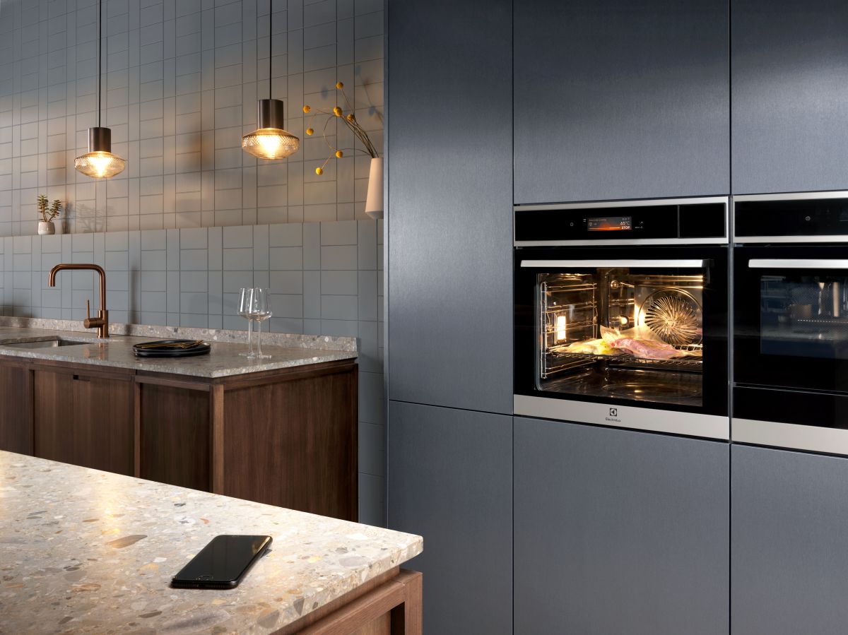 Electrolux – Forno a vapore SteamBoost EOB9S21WX
