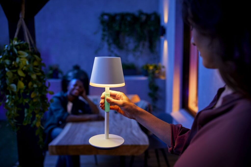 Lampade portatili senza fili per creare l’atmosfera perfetta, dentro e fuori casa