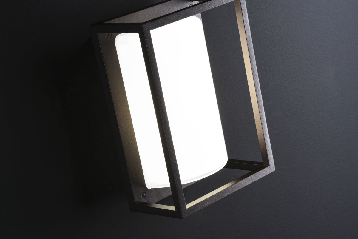 Lanterna NK di Performance in Lighting per ambienti eleganti e sicuri nelle ore notturne