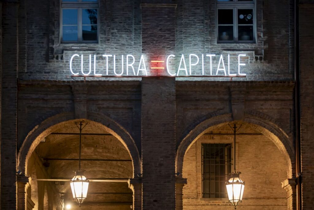 Torino si trasforma in un museo a cielo aperto con l’evento “Luci d’Artista”