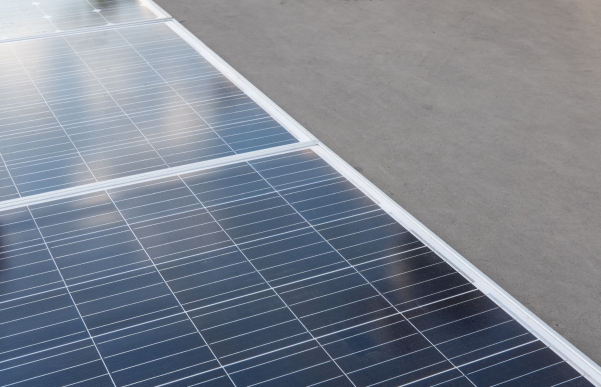 Come funziona il fotovoltaico da balcone permessi, costi e quali pannelli scegliere