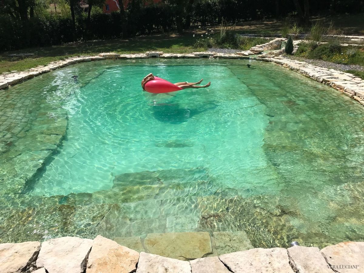 Conversione di una piscina tradizionale in biopiscina
