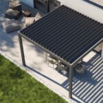 Pergola bioclimatica autoportante in alluminio Pergoexe di BT Group