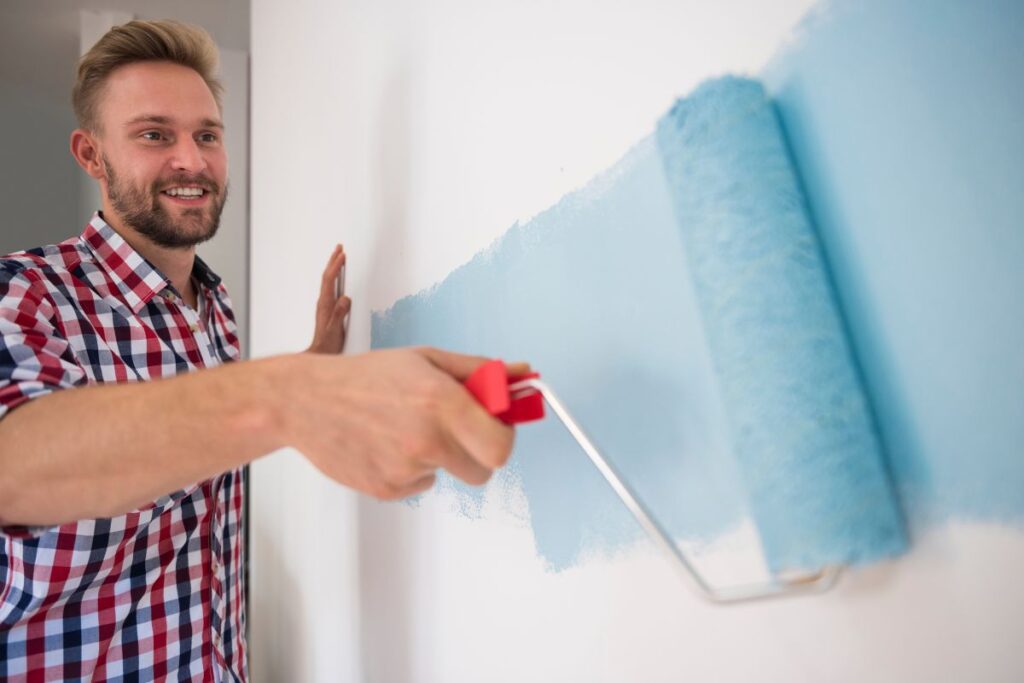 Tinteggiare le pareti: cosa bisogna sapere, anche per il “fai da te”
