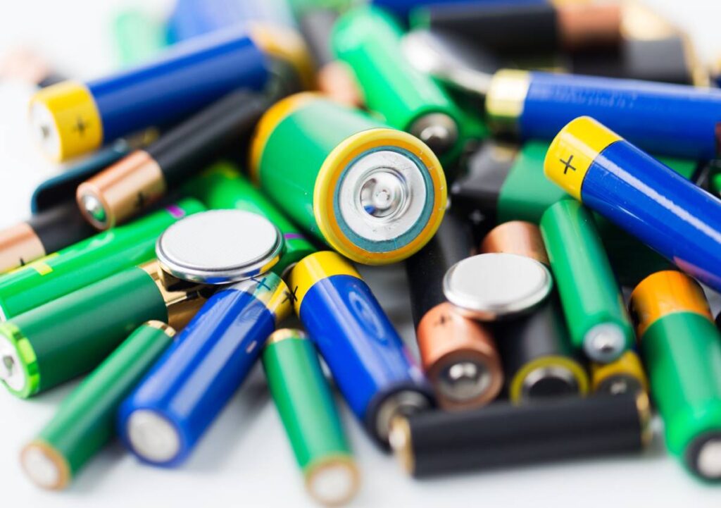 Pile e batterie, dove buttarle senza inquinare