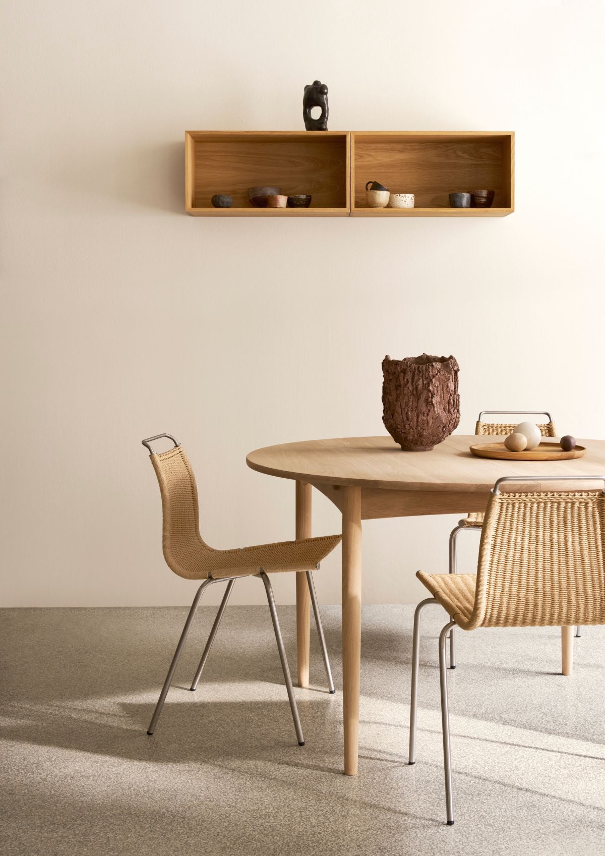 Dining Table BM0121 di Carl Hansen & Søn: un’icona del design scandinavo