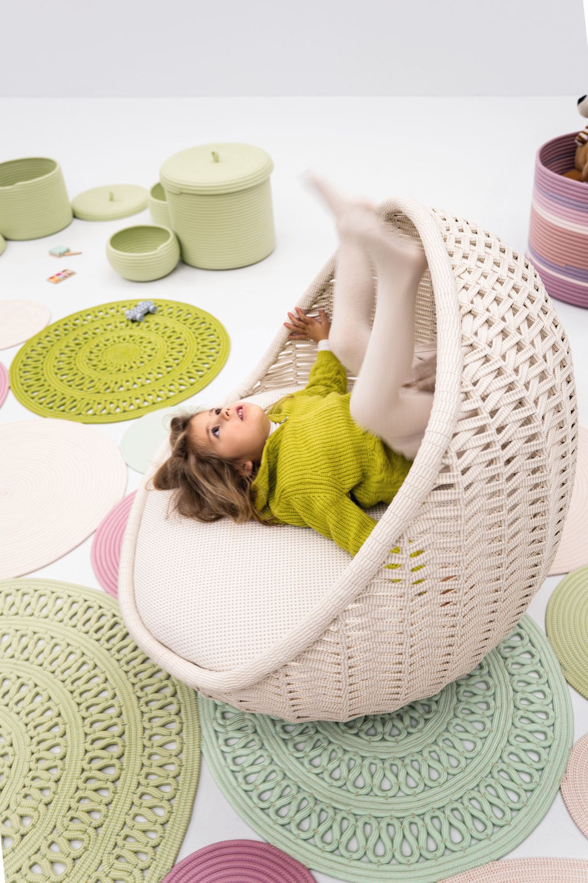 “Ritrovarsi” da Paola Lenti: materiali, saperi artigianali, valori, culture, emozioni