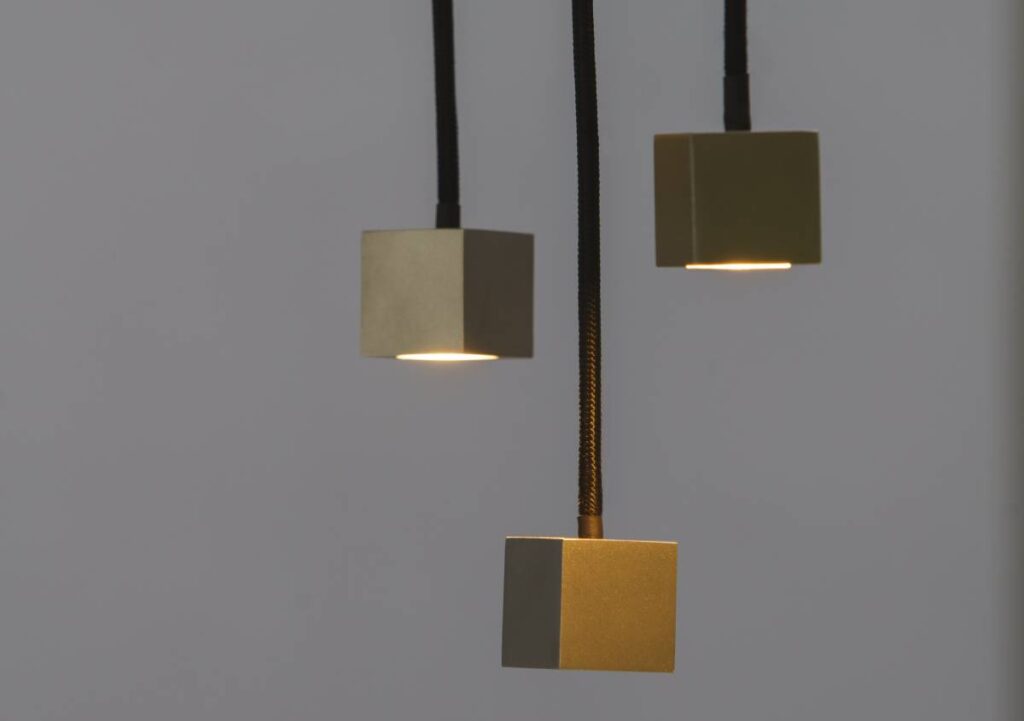 UBICA di STRAL: la mini-lampada che rivoluziona la luce architetturale