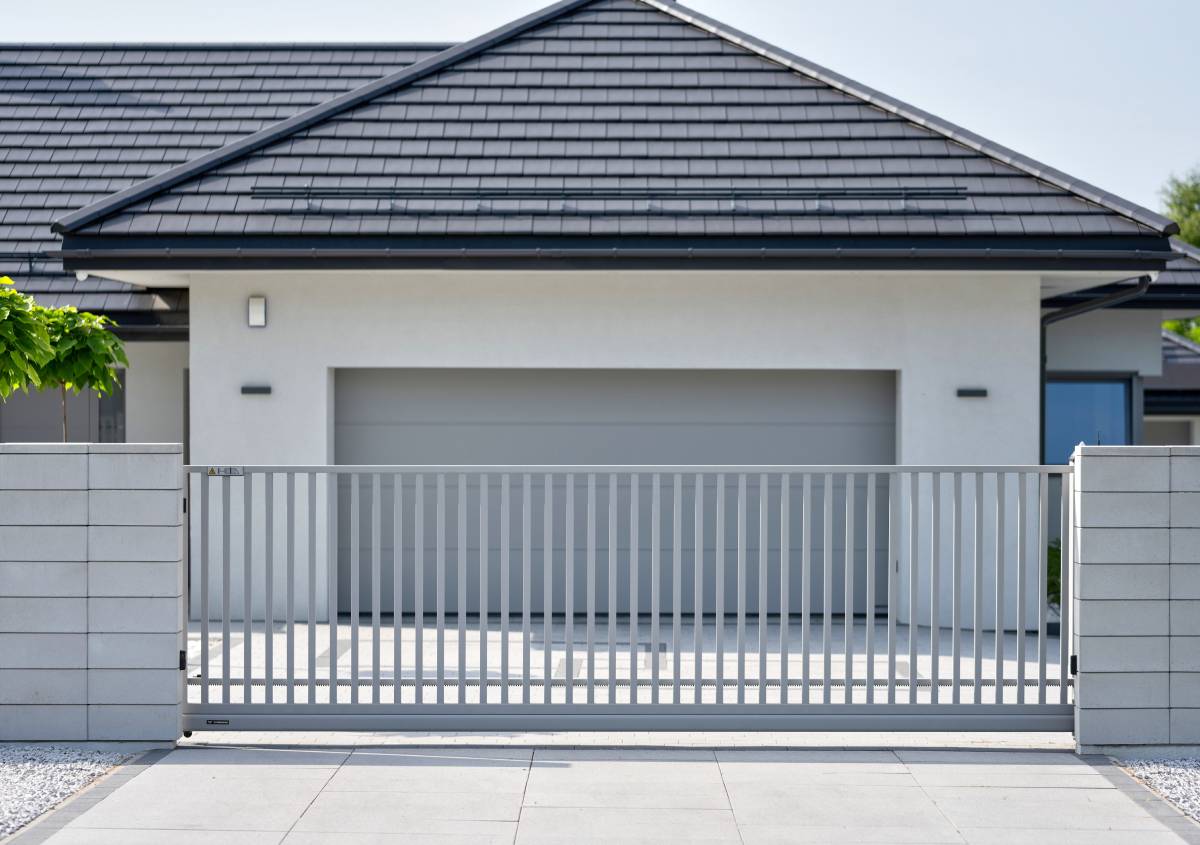 Cancello d’ingresso: progettare l’accesso tra normativa, contesto e scelte tecniche