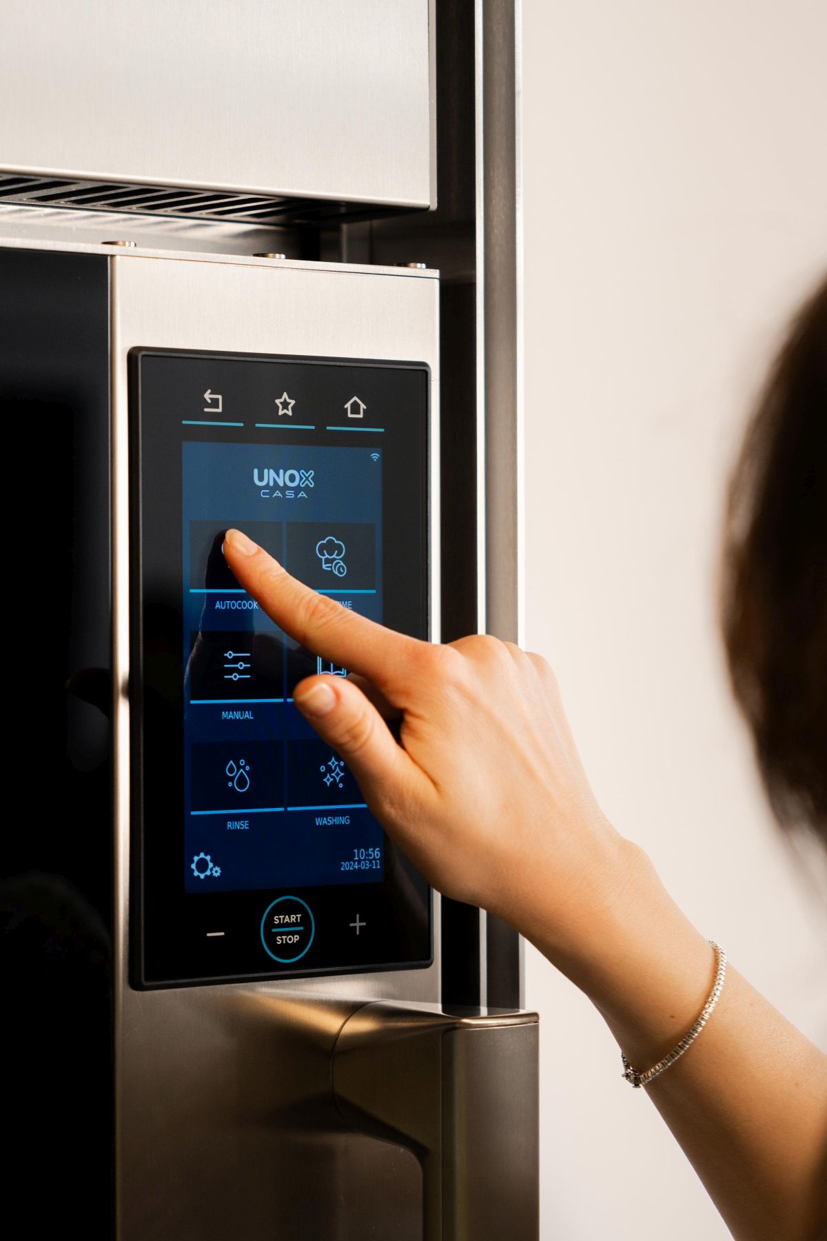 Superoven: la tecnologia che cucina, impara e si prende cura