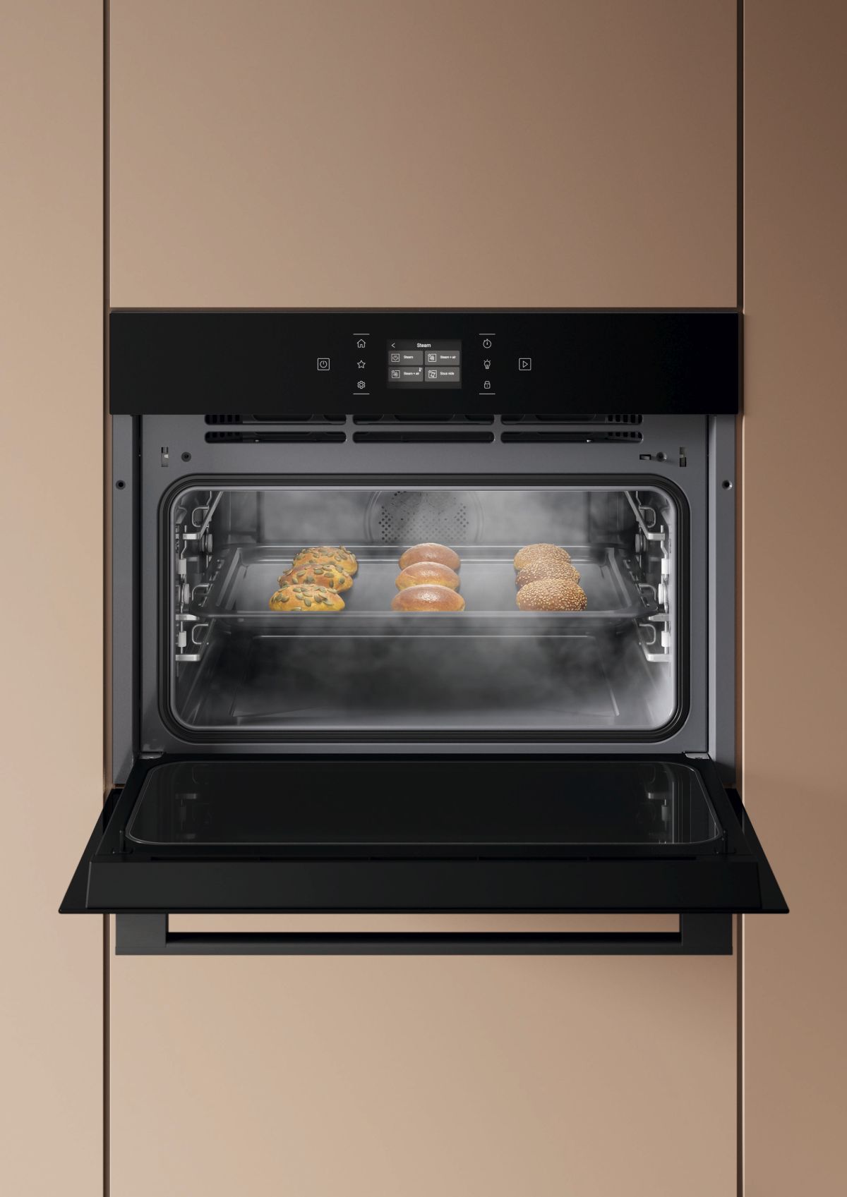 Forno compatto con microonde di Hotpoint Ariston