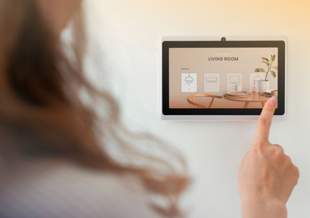 Identikit della casa intelligente. Funzionalità, tecnologie avanzate e costi