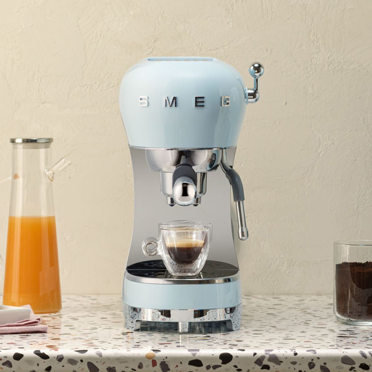 Estetica 50's Style ECF02 di Smeg