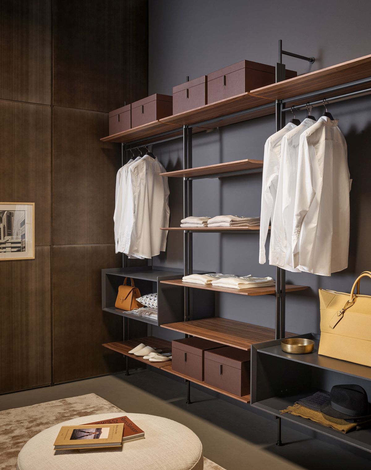 Libreria a soffitto o a parete per massima flessibilità