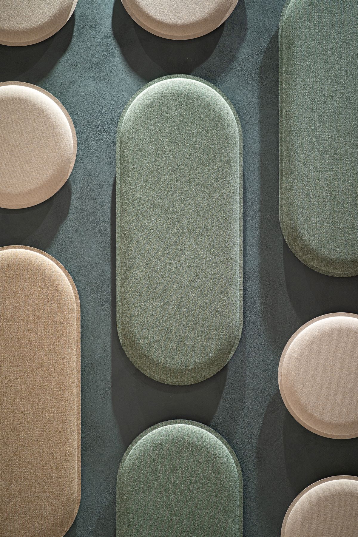 Silhouette Collection di Isolspace pannelli acustici bifacciali dal design unico