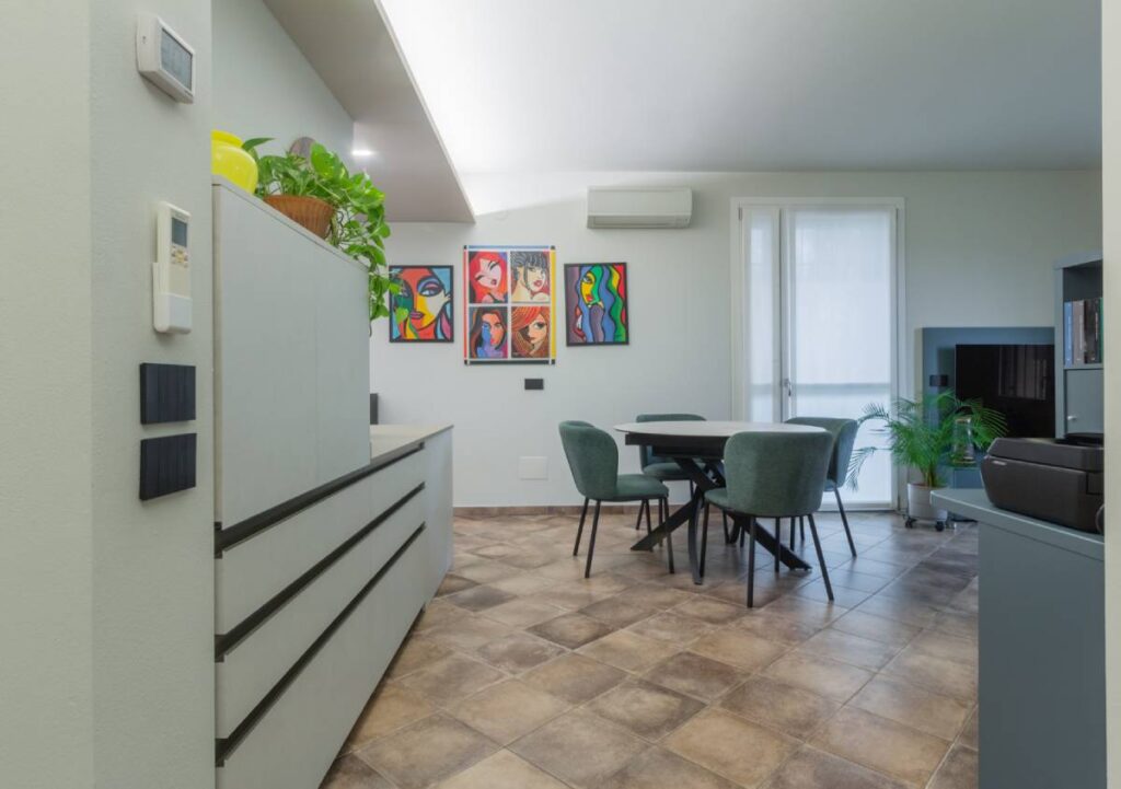 Progettare una casa accessibile: il progetto sartoriale di Marcella che restituisce autonomia e bellezza alla persona