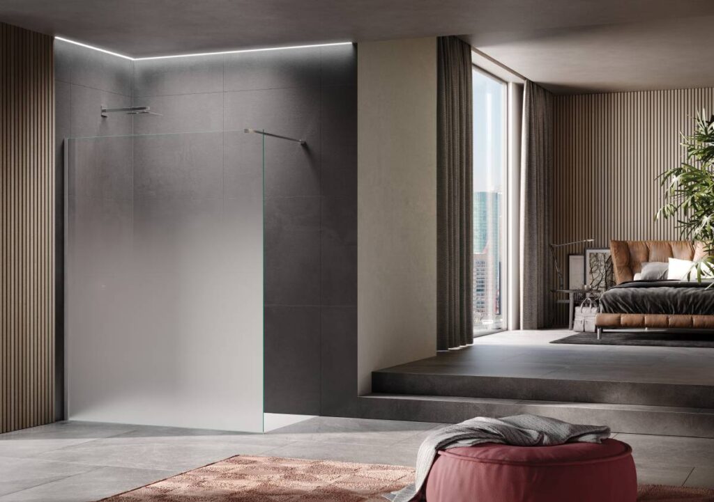 Il box doccia OPEN di SAMO si rinnova: nuove finiture, vetri esclusivi e altezza fino a 245 cm
