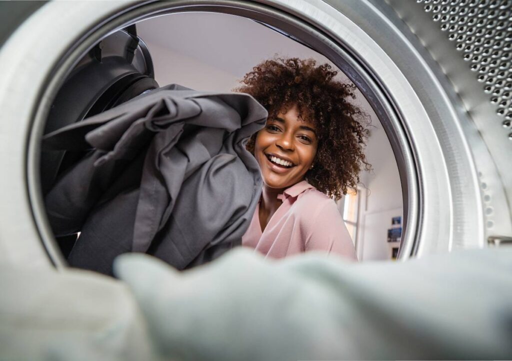 Lavasciuga: la soluzione salvaspazio che lava e asciuga in un unico gesto