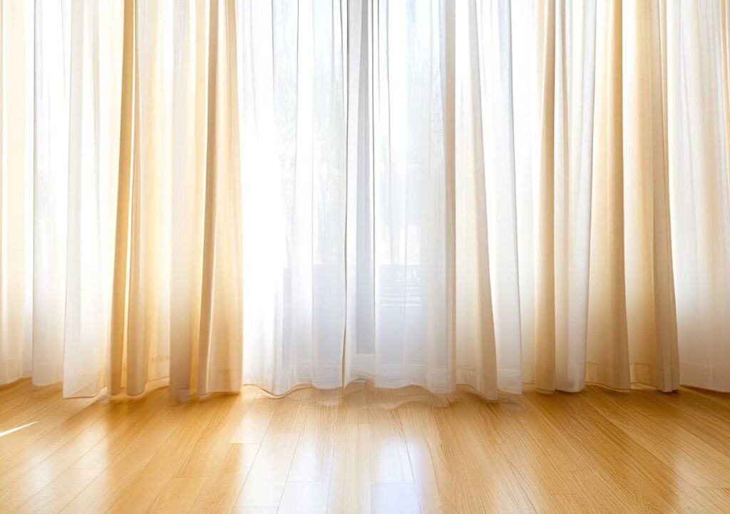 Le tende termiche funzionano davvero: quali scegliere e quanto incidono sui consumi energetici