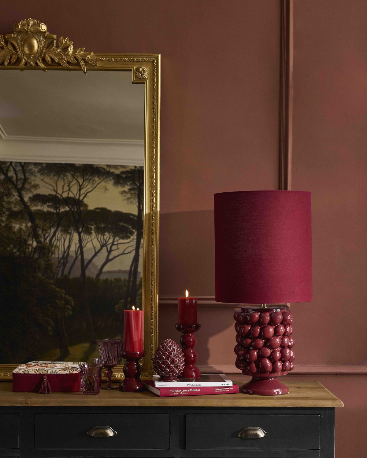 Maisons du Monde propone ceramiche, metalli e forme scenografiche Maisons du Monde propone ceramiche, metalli e forme scenografiche