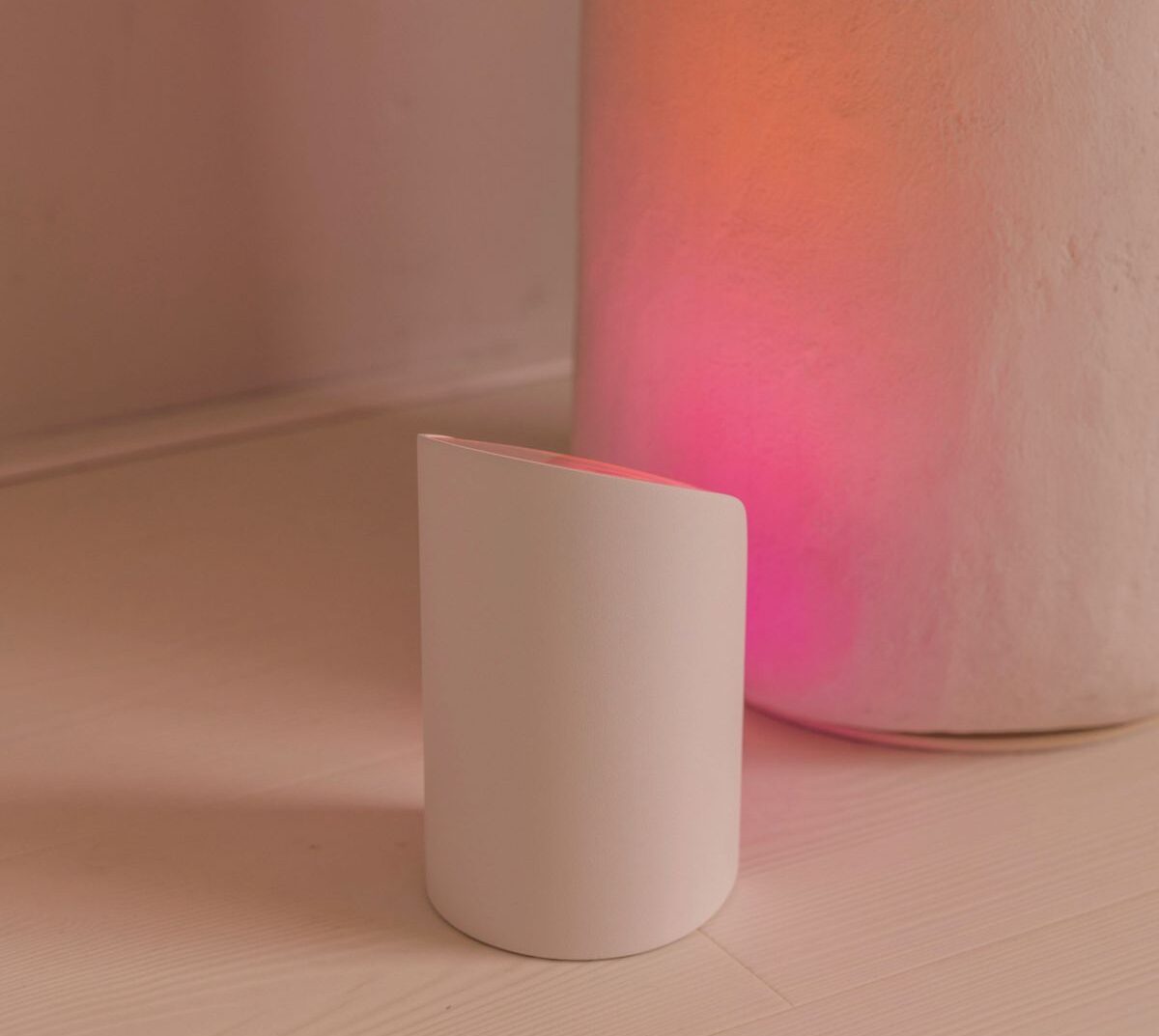 E per finire luci super tech: scenari immersivi tra cinema, musica e relax E per finire luci super tech: scenari immersivi tra cinema, musica e relax