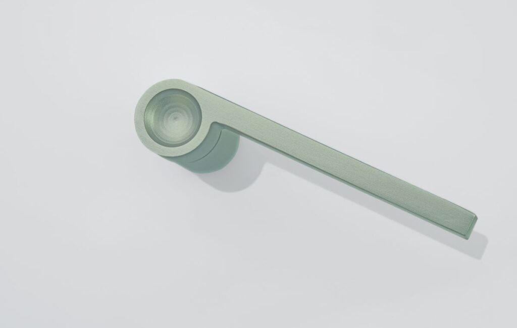 Maniglia Hemisfera di Frascio: la purezza della forma incontra il design funzionale