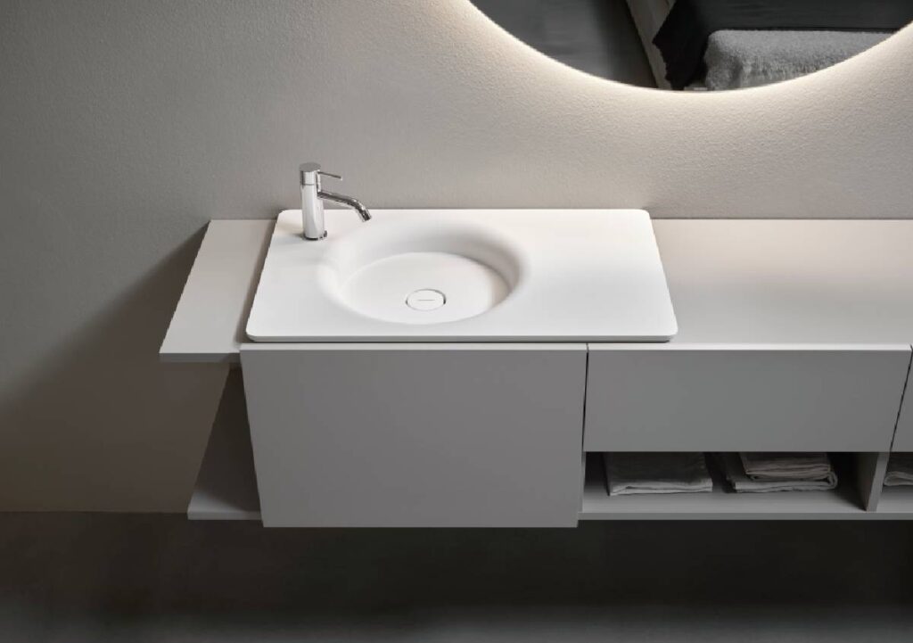 Lavabo integrato reversibile: CARPET amplia la collezione Nemesis di antoniolupi