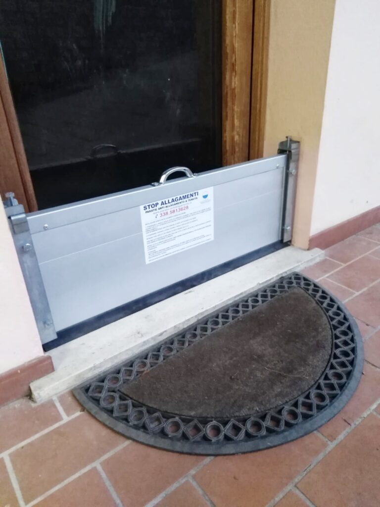 Paratia antiallagamento STOP ALLAGAMENTI montaggio facile e sicuro Paratia antiallagamento STOP ALLAGAMENTI montaggio facile e sicuro