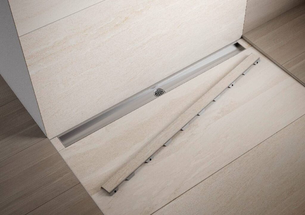 TECEdrainline, sistema modulare di canalette doccia