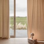 Window Fabrics di Sunbrella: tessuti per tende indoor e outdoor tra luce, comfort e durata