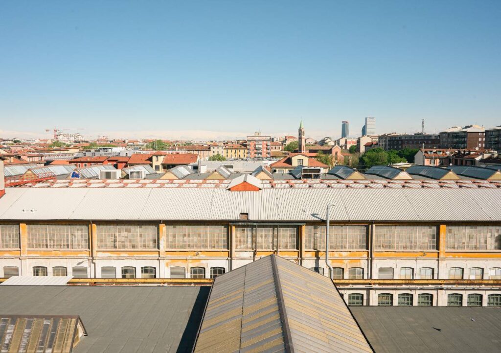 Fuorisalone: We Will Design 2026 a BASE Milano, tra oscurità contemporanea e progettazione collettiva