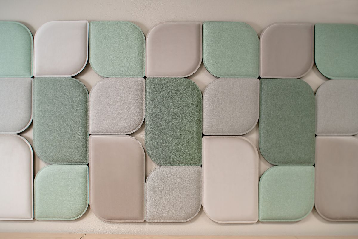 Pannelli fonoassorbenti Flora Collection: forme organiche e soluzioni versatili Pannelli fonoassorbenti Flora Collection: forme organiche e soluzioni versatili