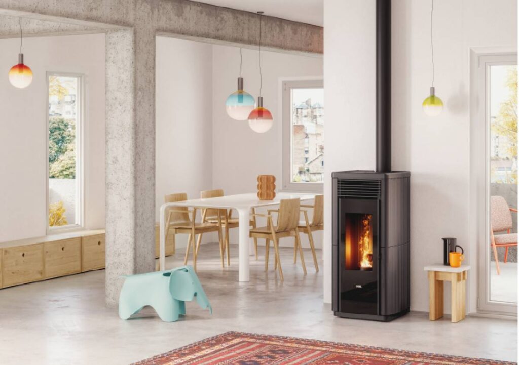 Stufe a pellet Cadel: le novità 2026 tra tecnologia smart, comfort su misura e design evoluto