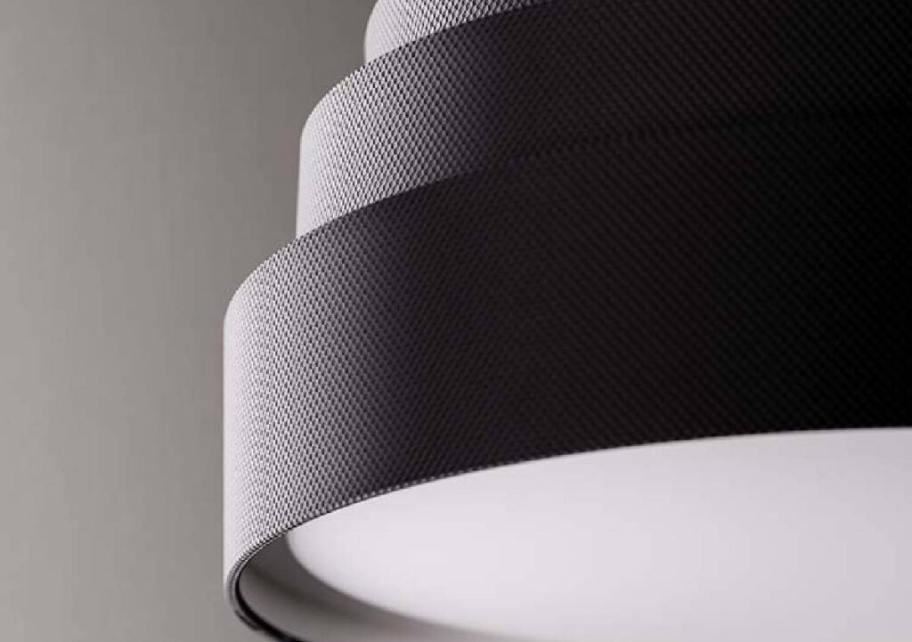 Babel, la lampada di design che trasforma la luce in architettura domestica