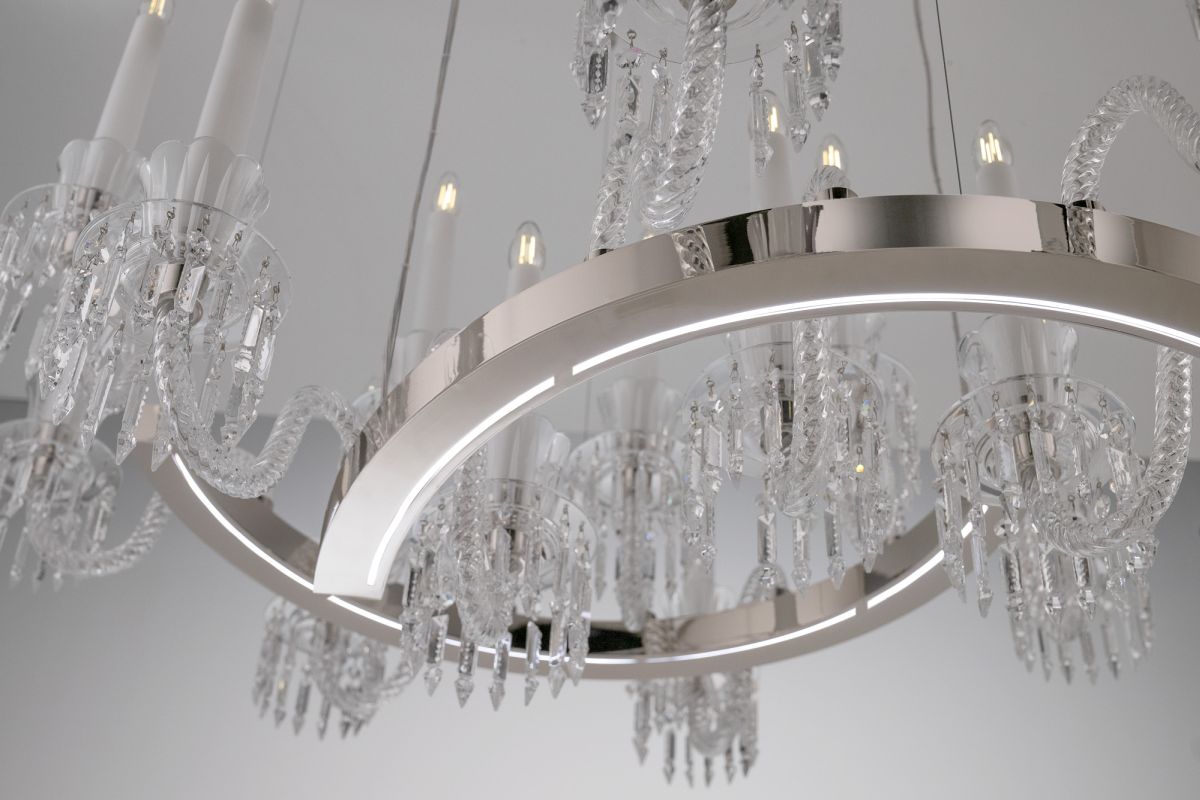 CLIP e CHEOPE: la luce decorativa tra tecnologia, vetro e scenari su misura CLIP e CHEOPE: la luce decorativa tra tecnologia, vetro e scenari su misura
