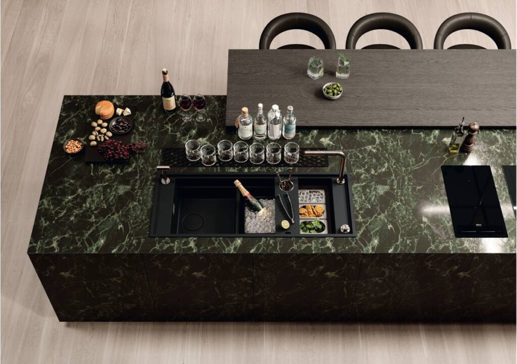 Lavelli colorati in cucina: materiali, finiture e modelli per dare personalità all’ambiente
