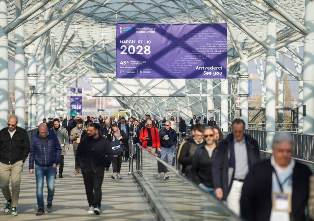 Climatizzazione consapevole: AI, IoT e pompe di calore stanno ridisegnando il comfort interno