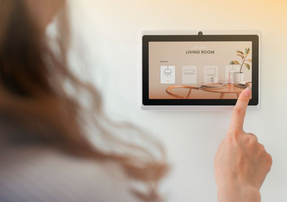 Smart home senza stress: quando la tecnologia è utile, ma non invasiva Smart home senza stress: quando la tecnologia è utile, ma non invasiva