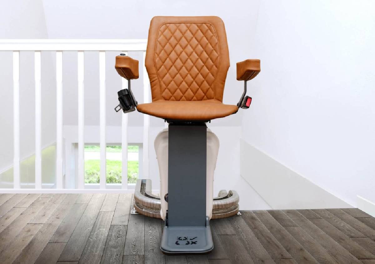Montascale a poltroncina modulare Mobility Care praticità, design e tecnologia per ogni scala