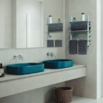 Scaldasalviette elettrico Koala by Deltacalor: calore, aromaterapia e design salvaspazio per il bagno