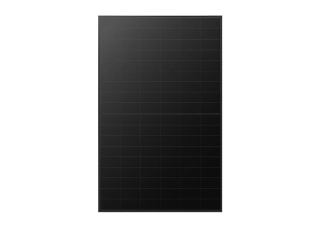 Moduli fotovoltaici full black EcoLife: efficienza e design per il tetto di casa