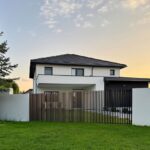Recinzione INFINITY di WIŚNIOWSKI: sicurezza, continuità estetica e design per l’esterno casa