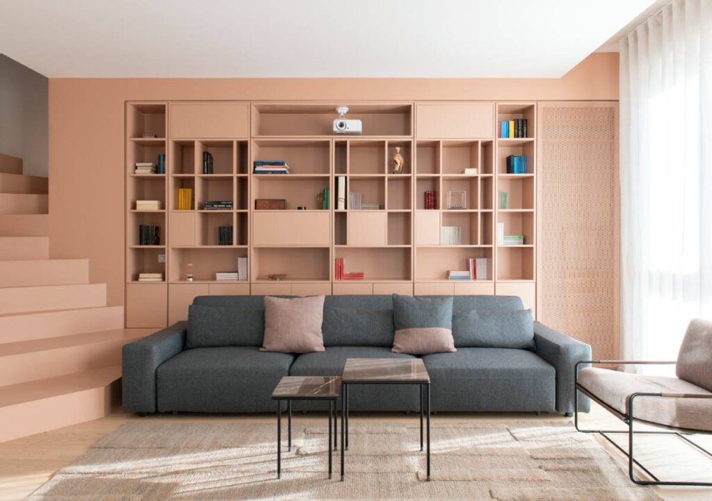 Appartamento su due livelli a Milano: un progetto su misura tra design, comfort e vita quotidiana