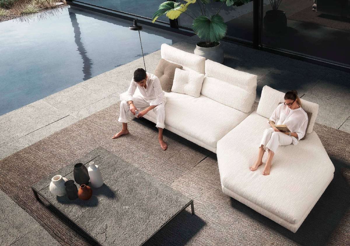 Arredi outdoor per bordo piscina tra convivialità e relax Arredi outdoor per bordo piscina tra convivialità e relax