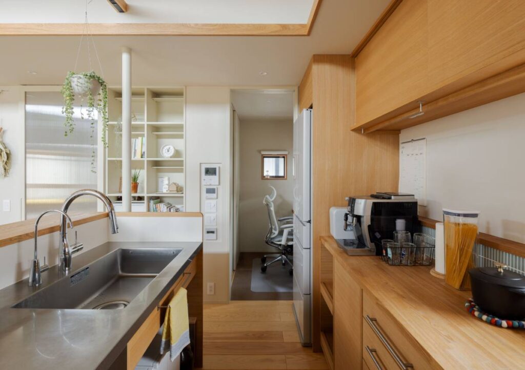 Casa compatta a Kawaguchi: come sfruttare al massimo uno spazio minimo
