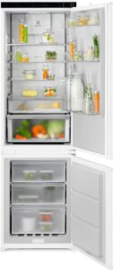 Serie 800 KNG8CD18S di Electrolux