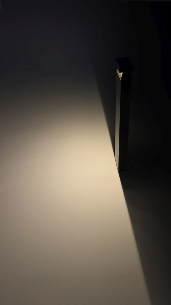 Linea Light Group Buzzer_Q: il bollard dark-sky friendly con ottica BUG 0 Linea Light Group Buzzer_Q: il bollard dark-sky friendly con ottica BUG 0