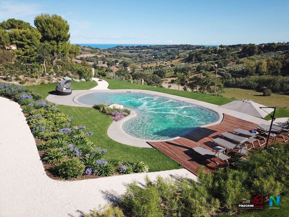 Soluzioni costruttive e strategie di gestione nelle piscine di nuova generazione Soluzioni costruttive e strategie di gestione nelle piscine di nuova generazione